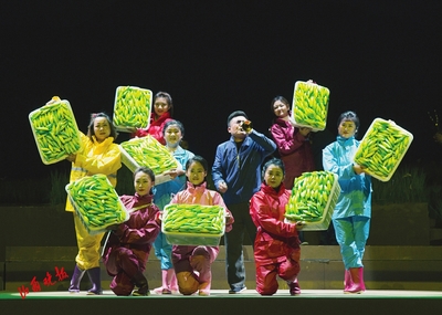 不斷深入生活 永遠扎根人民