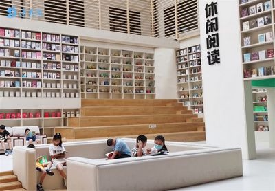 新華日報(bào)頭版聚焦宿遷 文化強(qiáng)市 '好戲連臺(tái)'，圖書出租創(chuàng)新服務(wù)模式